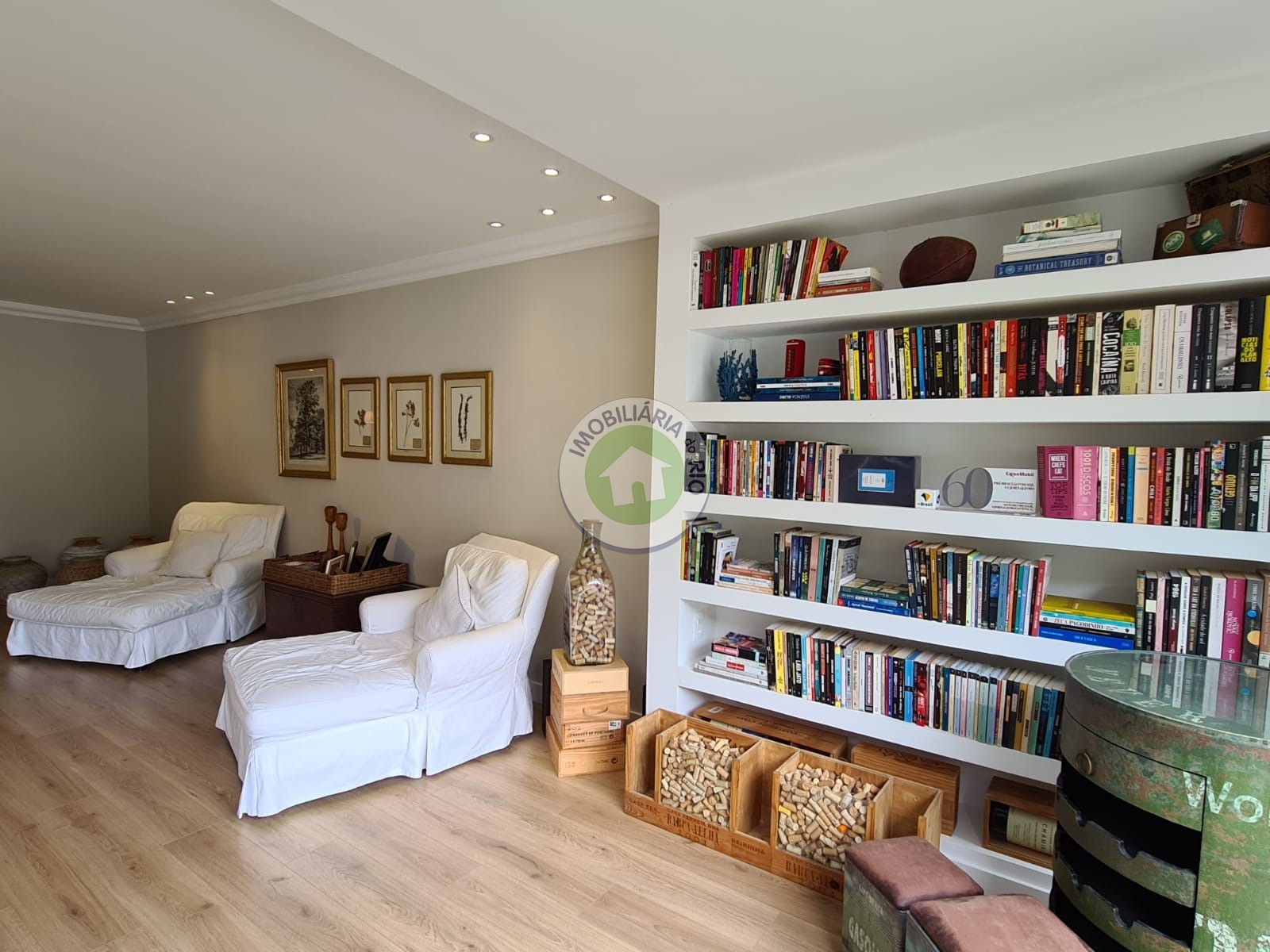 Apartamento à venda com 4 quartos, 240m² - Foto 18