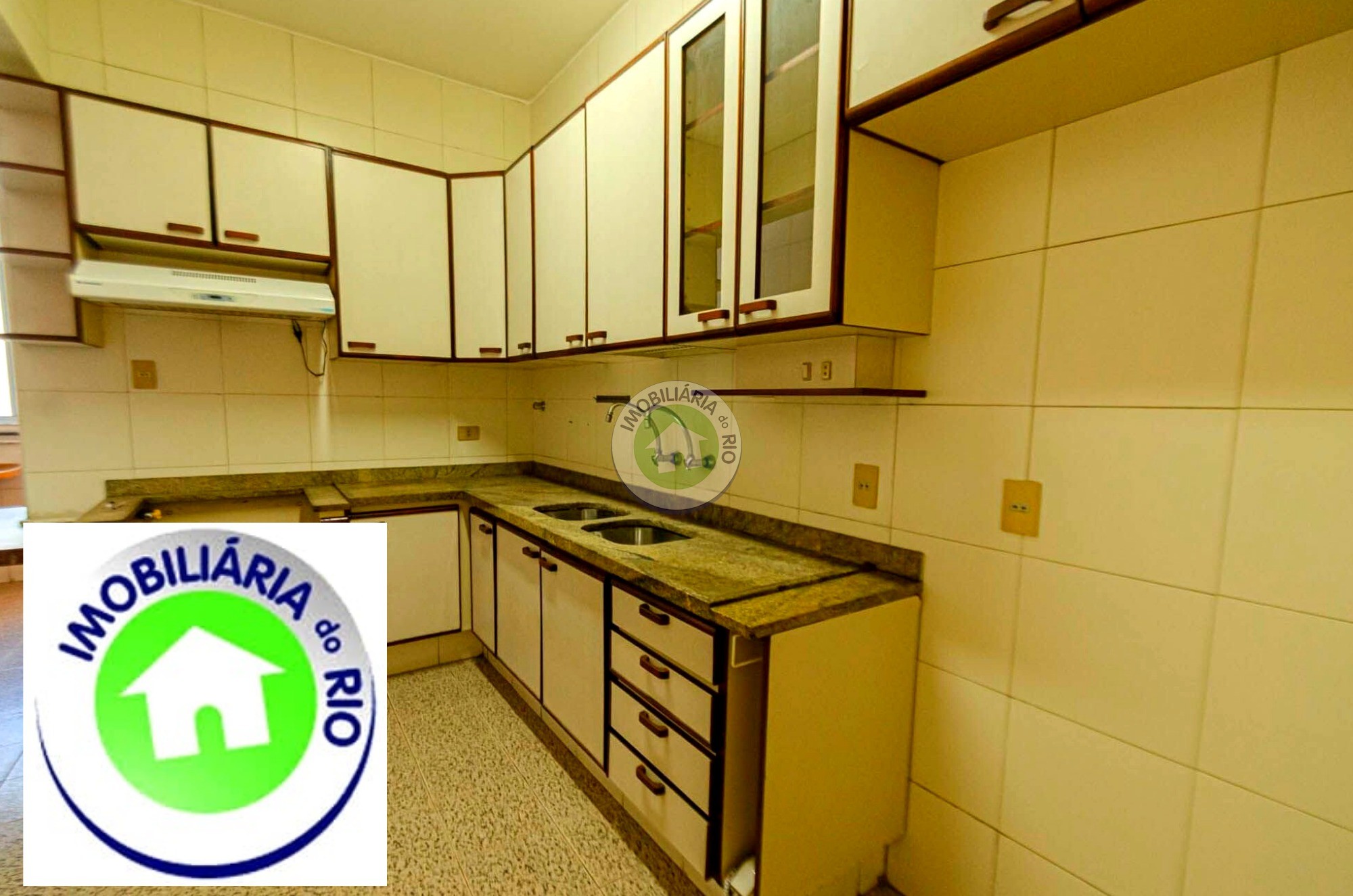 Apartamento à venda com 3 quartos, 97m² - Foto 6