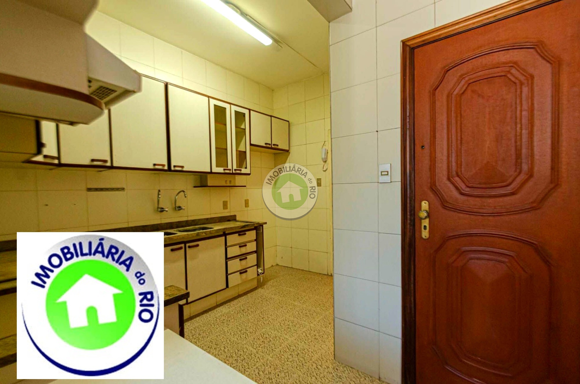 Apartamento à venda com 3 quartos, 97m² - Foto 9