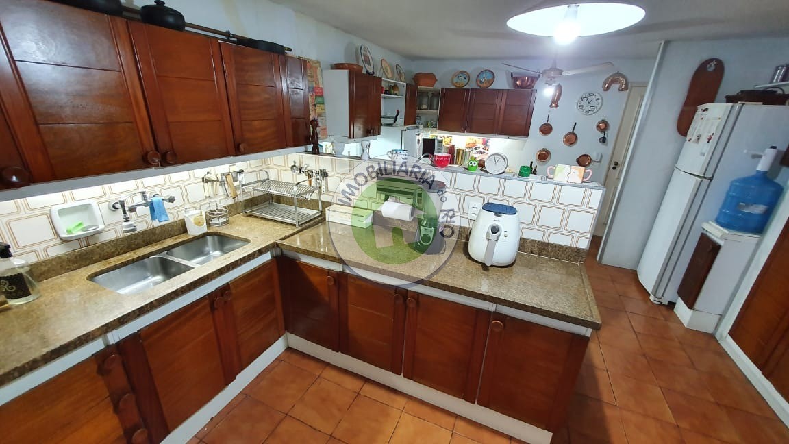 Apartamento à venda com 4 quartos, 220m² - Foto 35