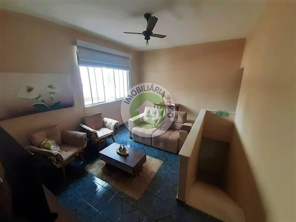 Casa à venda com 5 quartos, 240m² - Foto 14