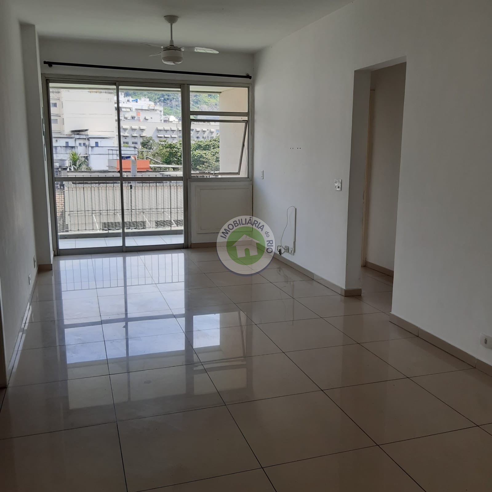 Apartamento à venda com 1 quarto, 73m² - Foto 10