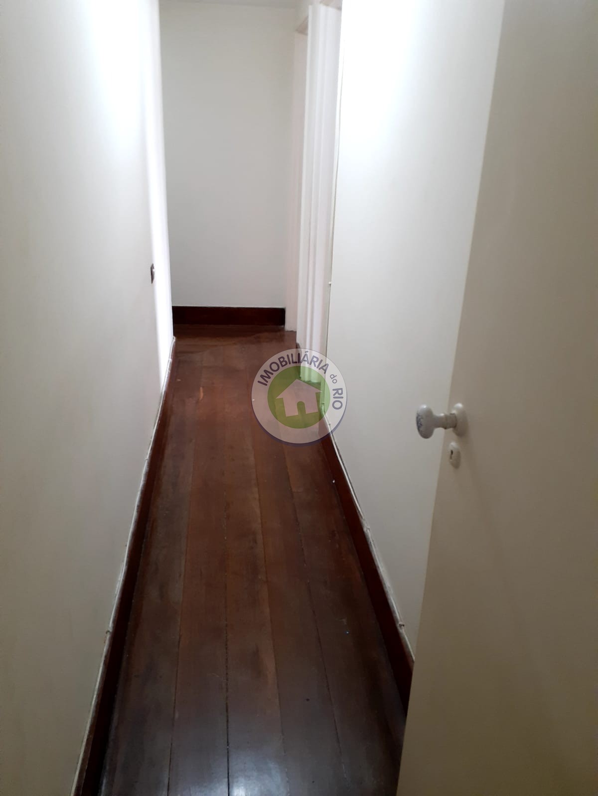 Apartamento à venda com 3 quartos, 150m² - Foto 8