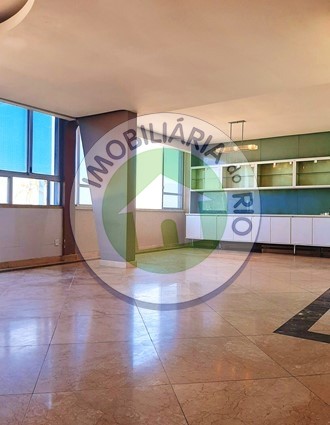 Apartamento à venda com 3 quartos, 220m² - Foto 2