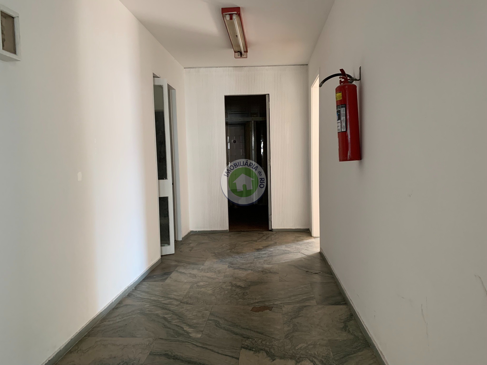 Conjunto Comercial-Sala à venda e aluguel com 5 quartos, 300m² - Foto 14