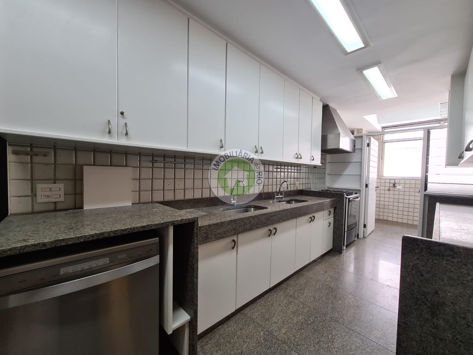 Apartamento à venda com 4 quartos, 276m² - Foto 45