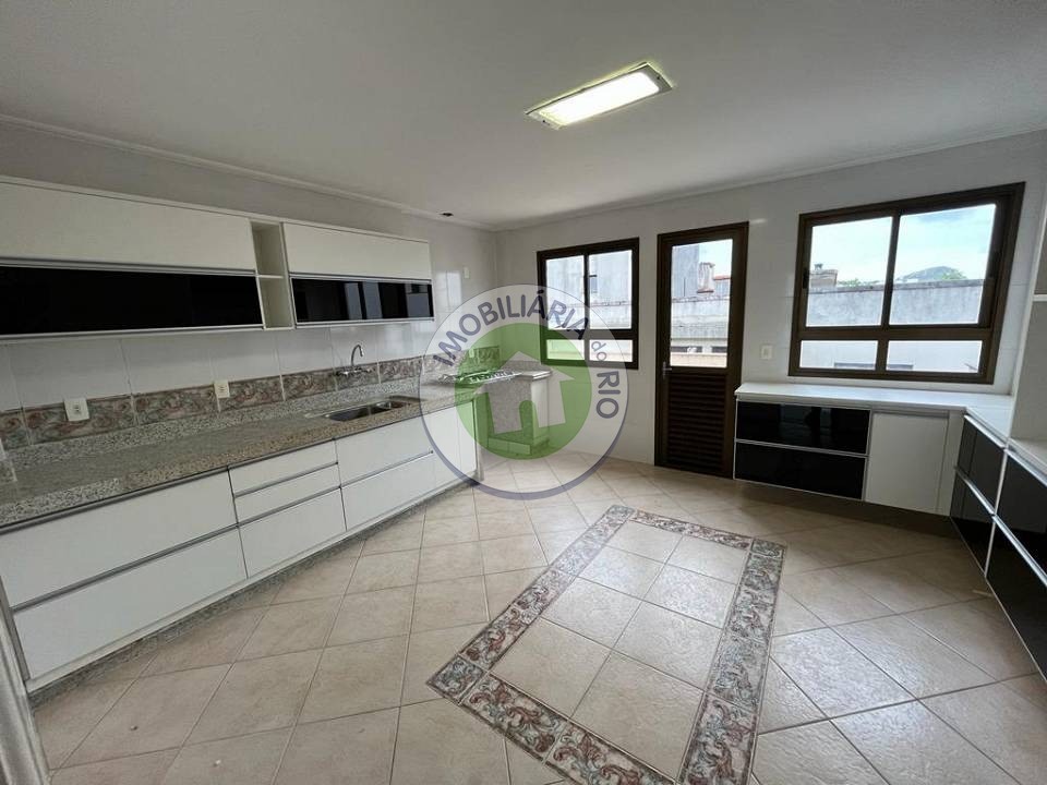 Cobertura à venda com 3 quartos, 300m² - Foto 3