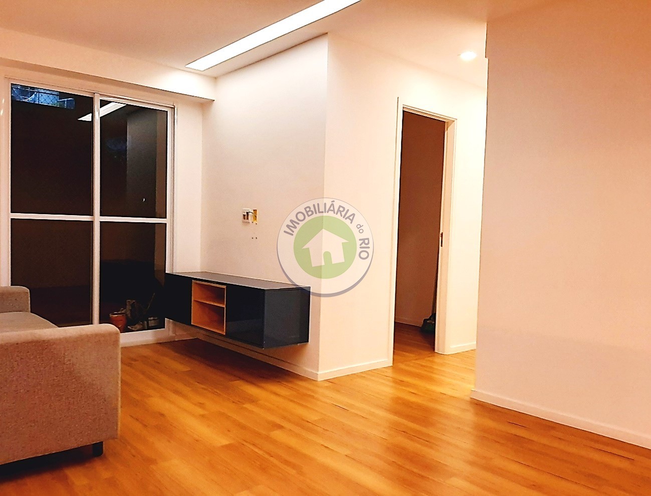 Apartamento à venda com 3 quartos, 68m² - Foto 2