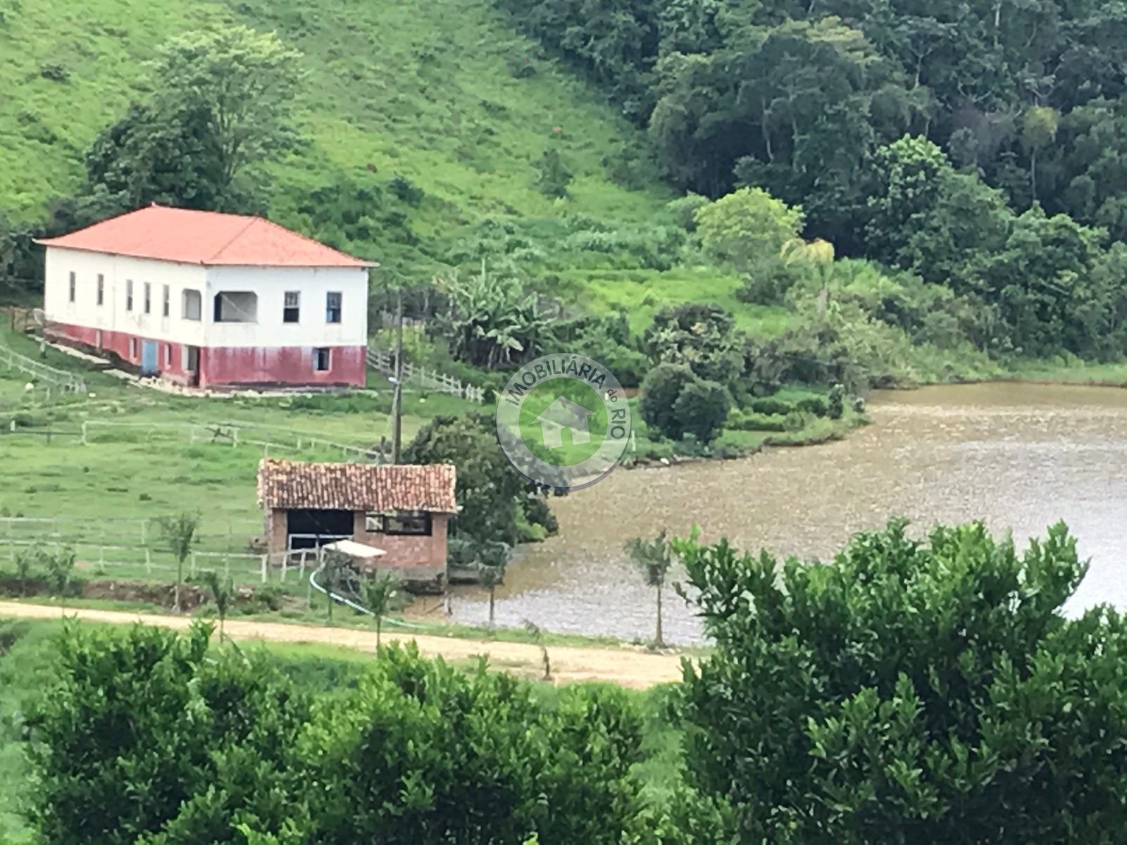 Fazenda à venda com 4 quartos, 2430000m² - Foto 21