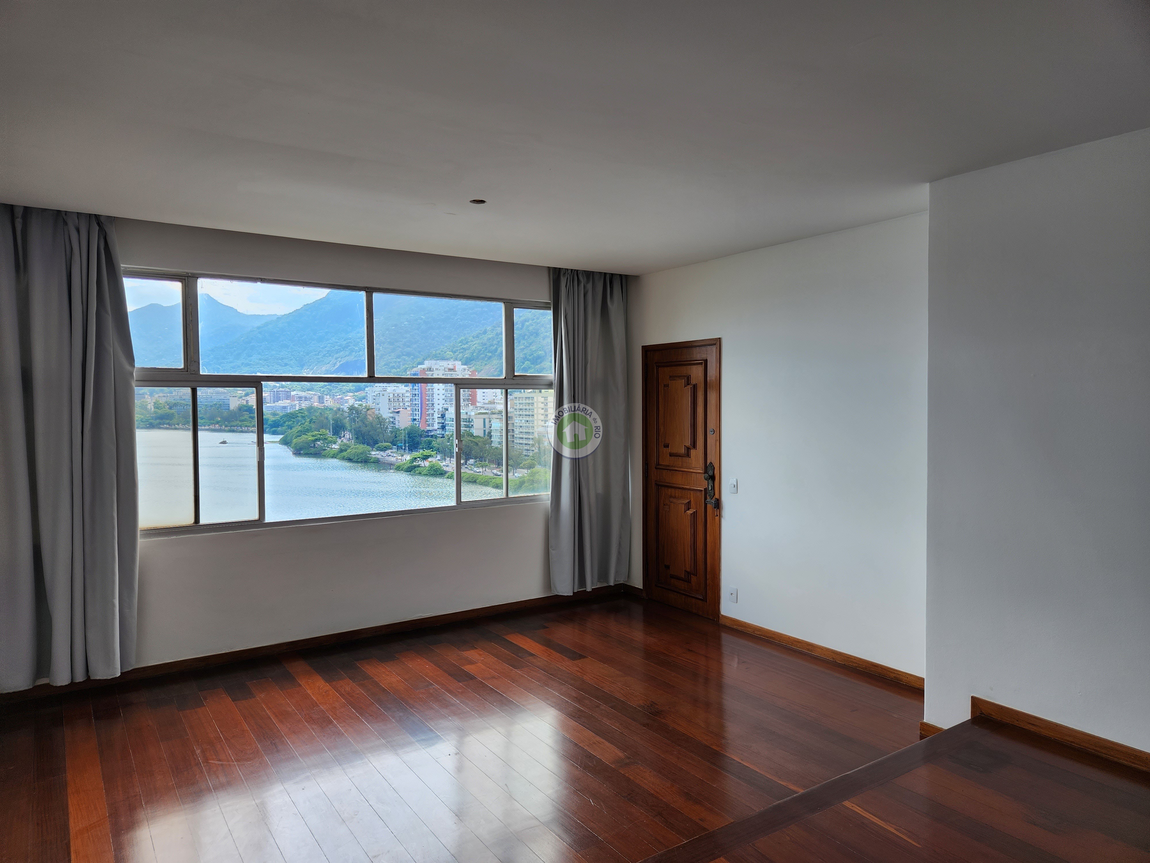 Apartamento à venda com 3 quartos, 120m² - Foto 3