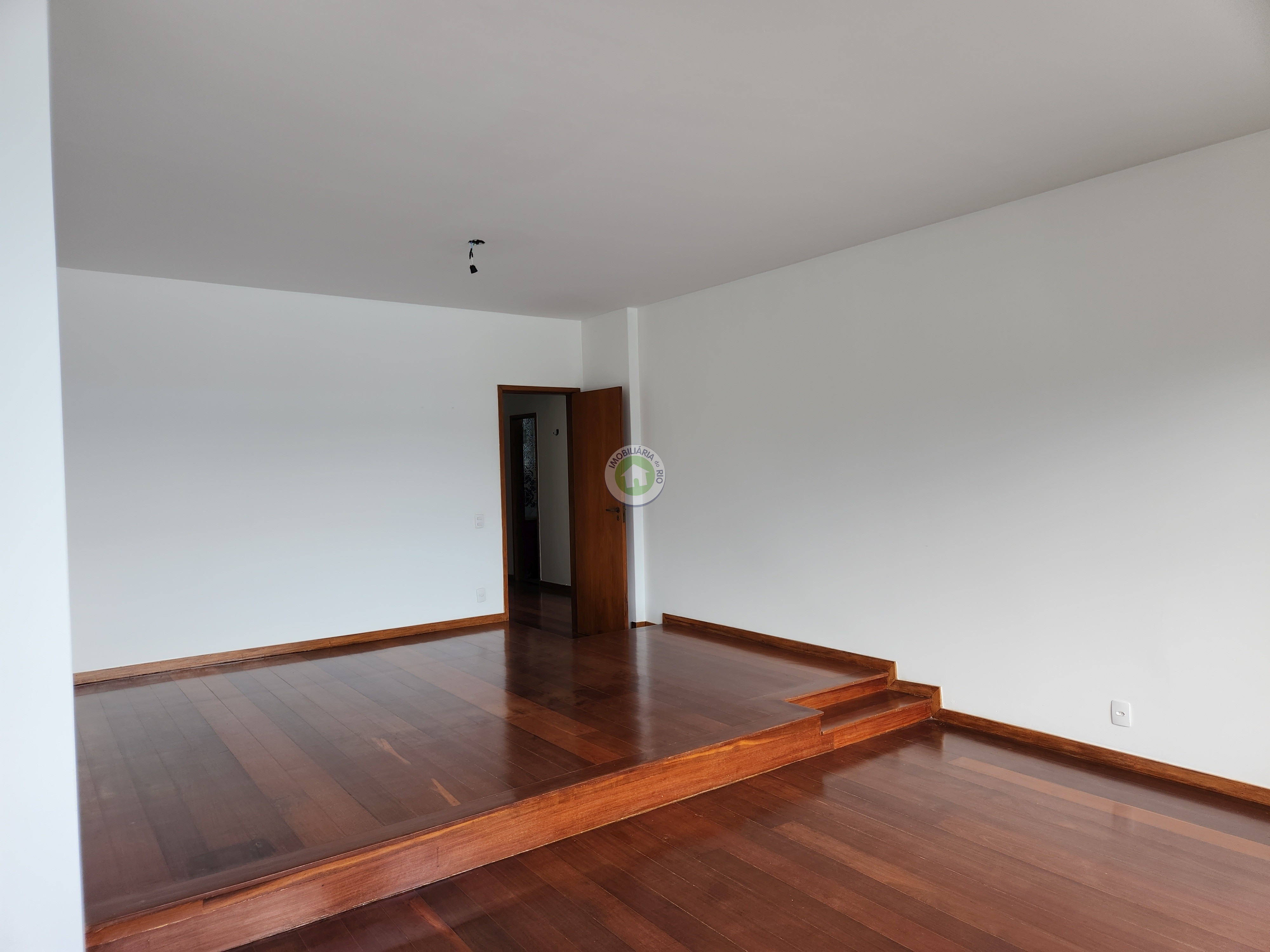 Apartamento à venda com 3 quartos, 120m² - Foto 4