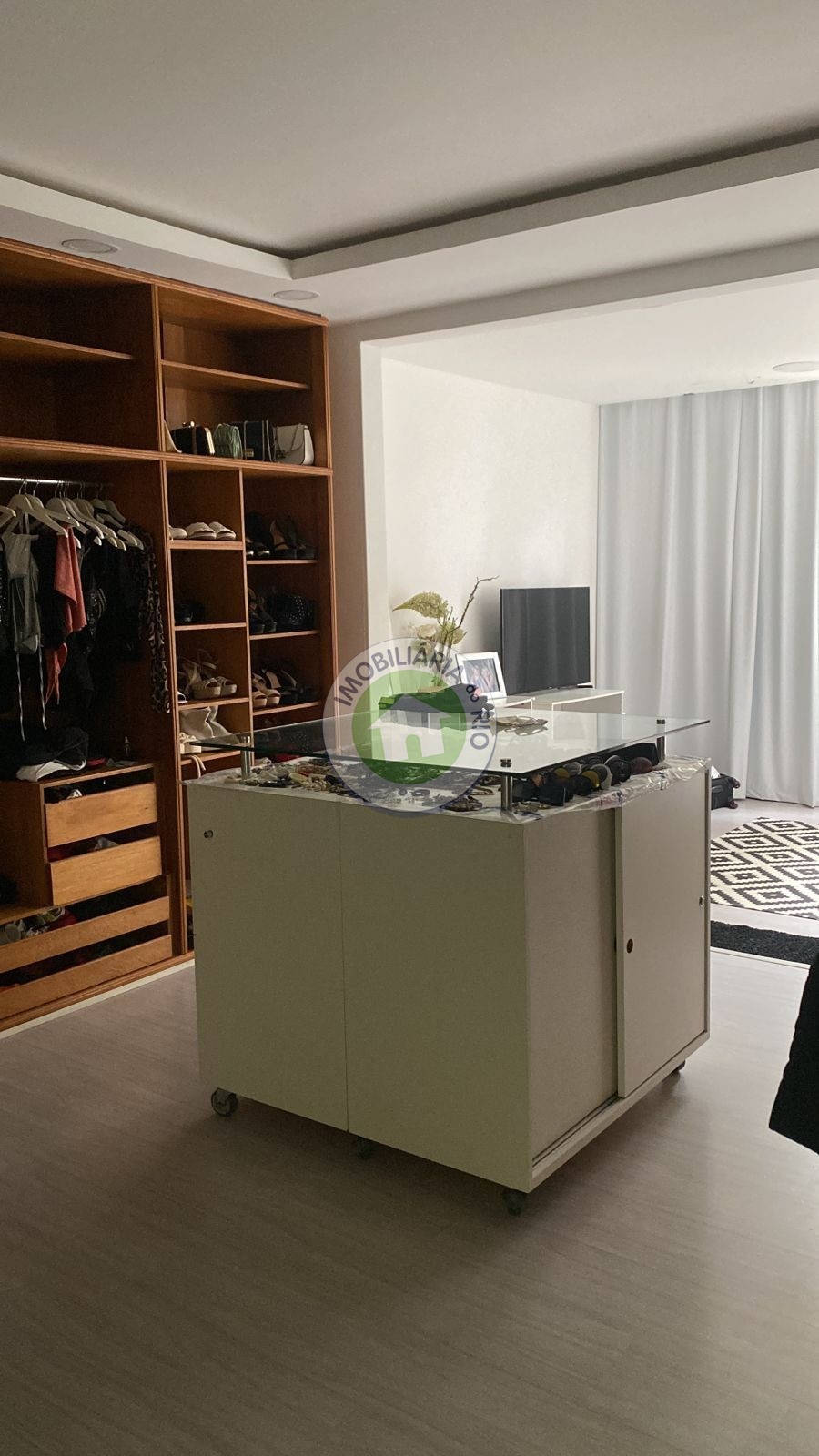 Apartamento à venda com 3 quartos, 181m² - Foto 9