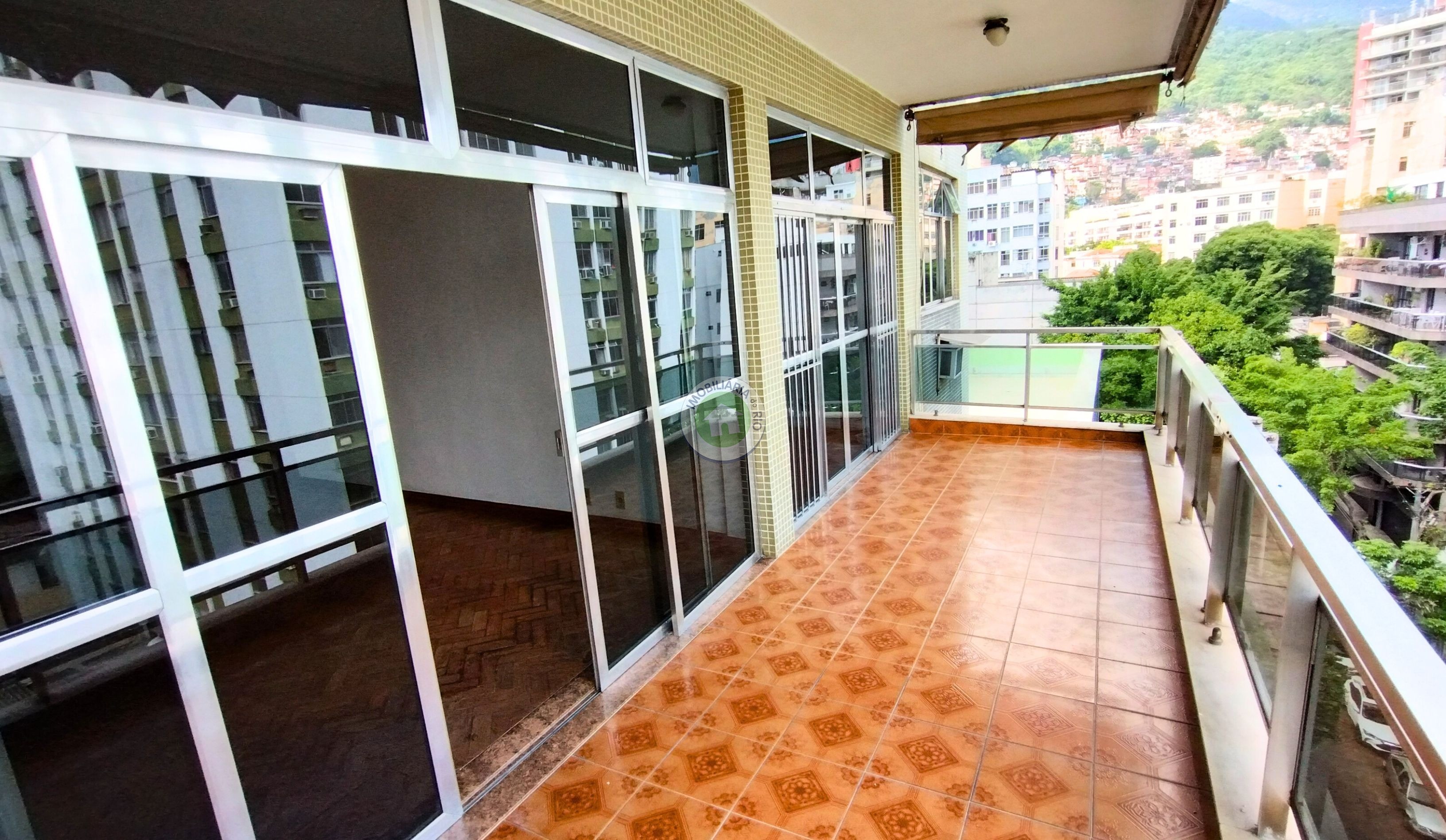 Apartamento à venda com 4 quartos, 160m² - Foto 4