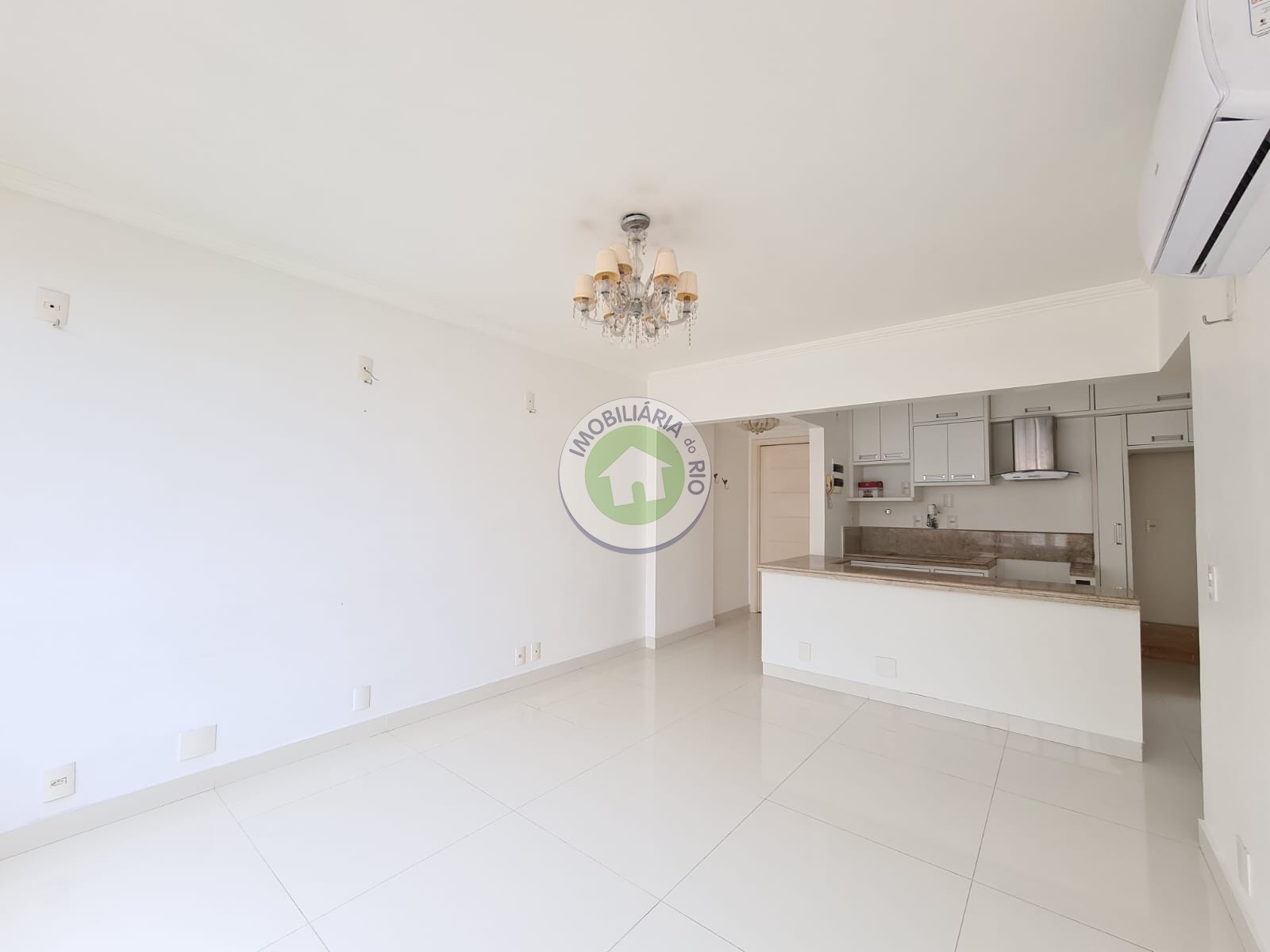 Apartamento à venda com 3 quartos, 75m² - Foto 3