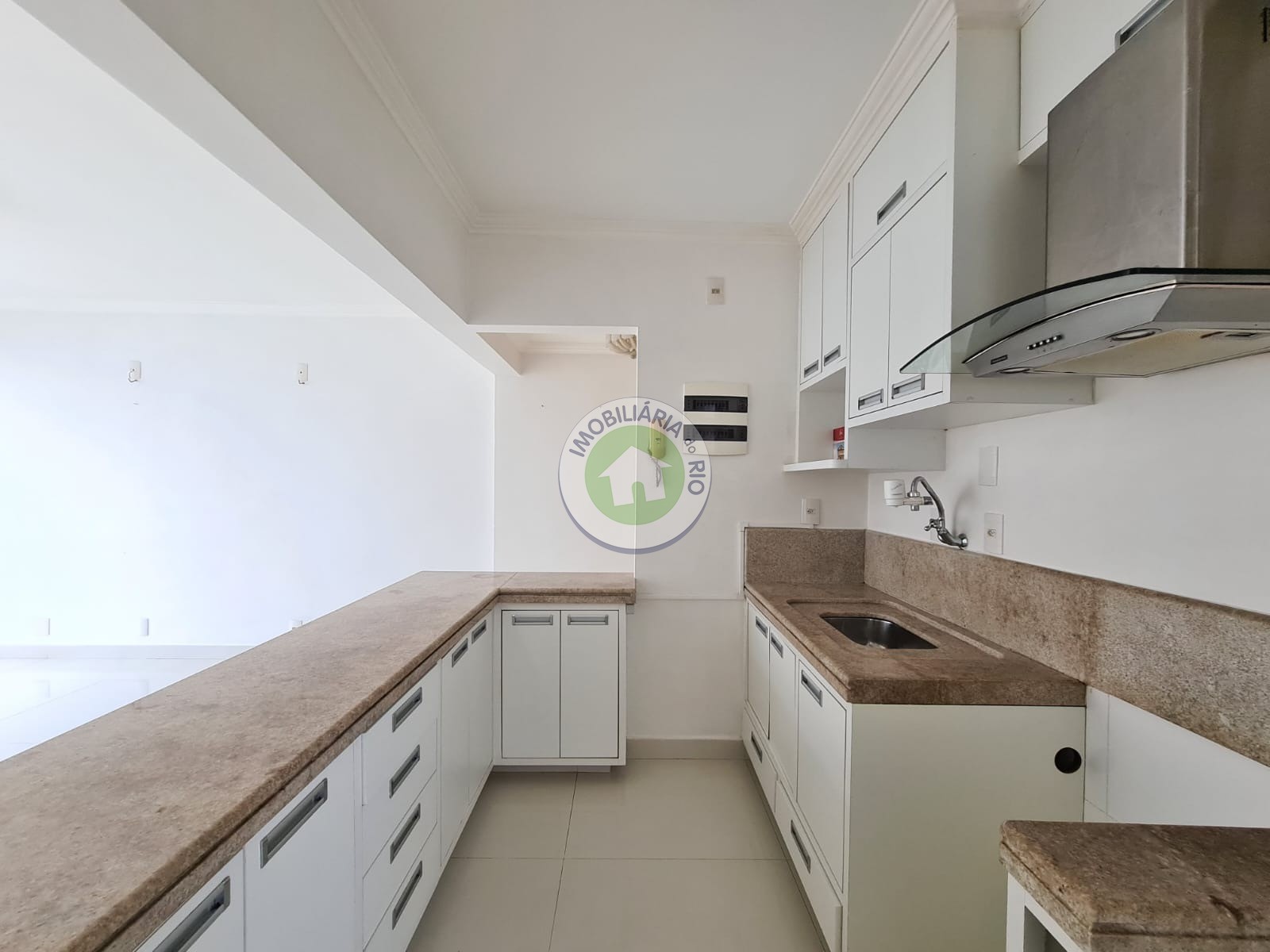 Apartamento à venda com 3 quartos, 75m² - Foto 11