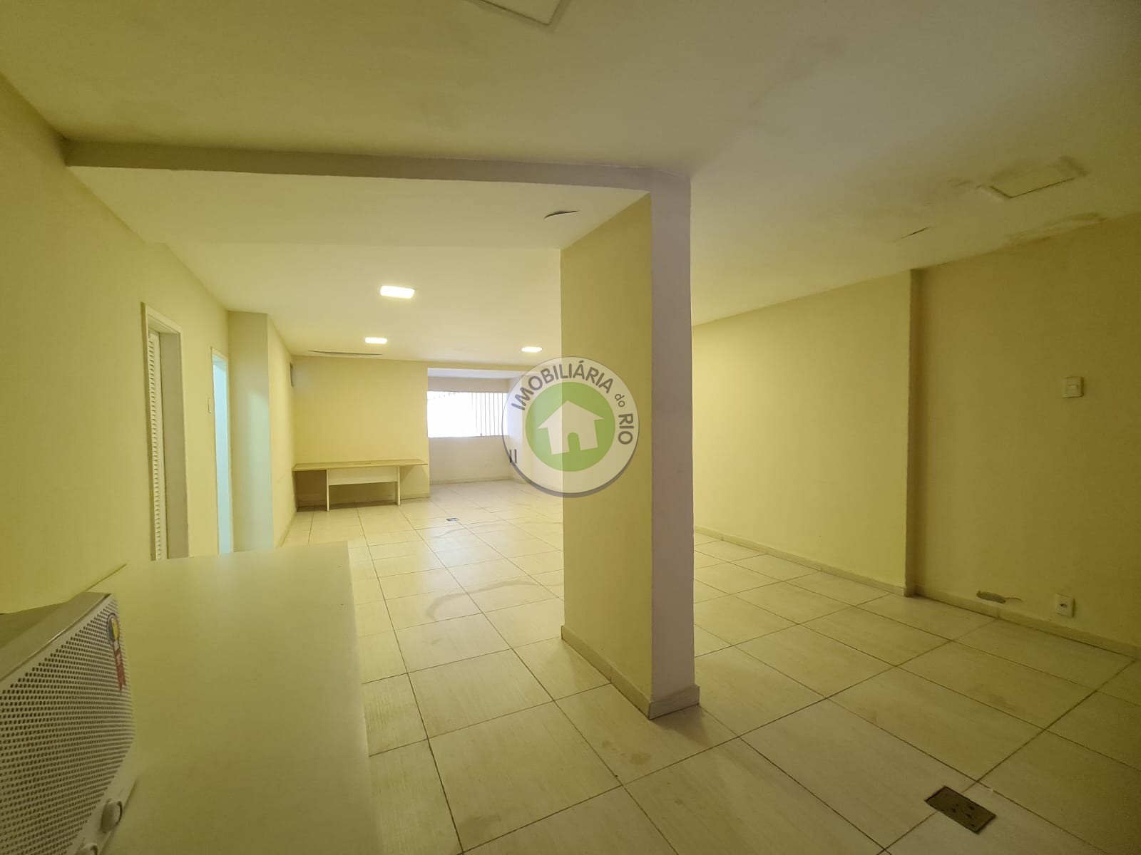 Apartamento à venda com 3 quartos, 75m² - Foto 25