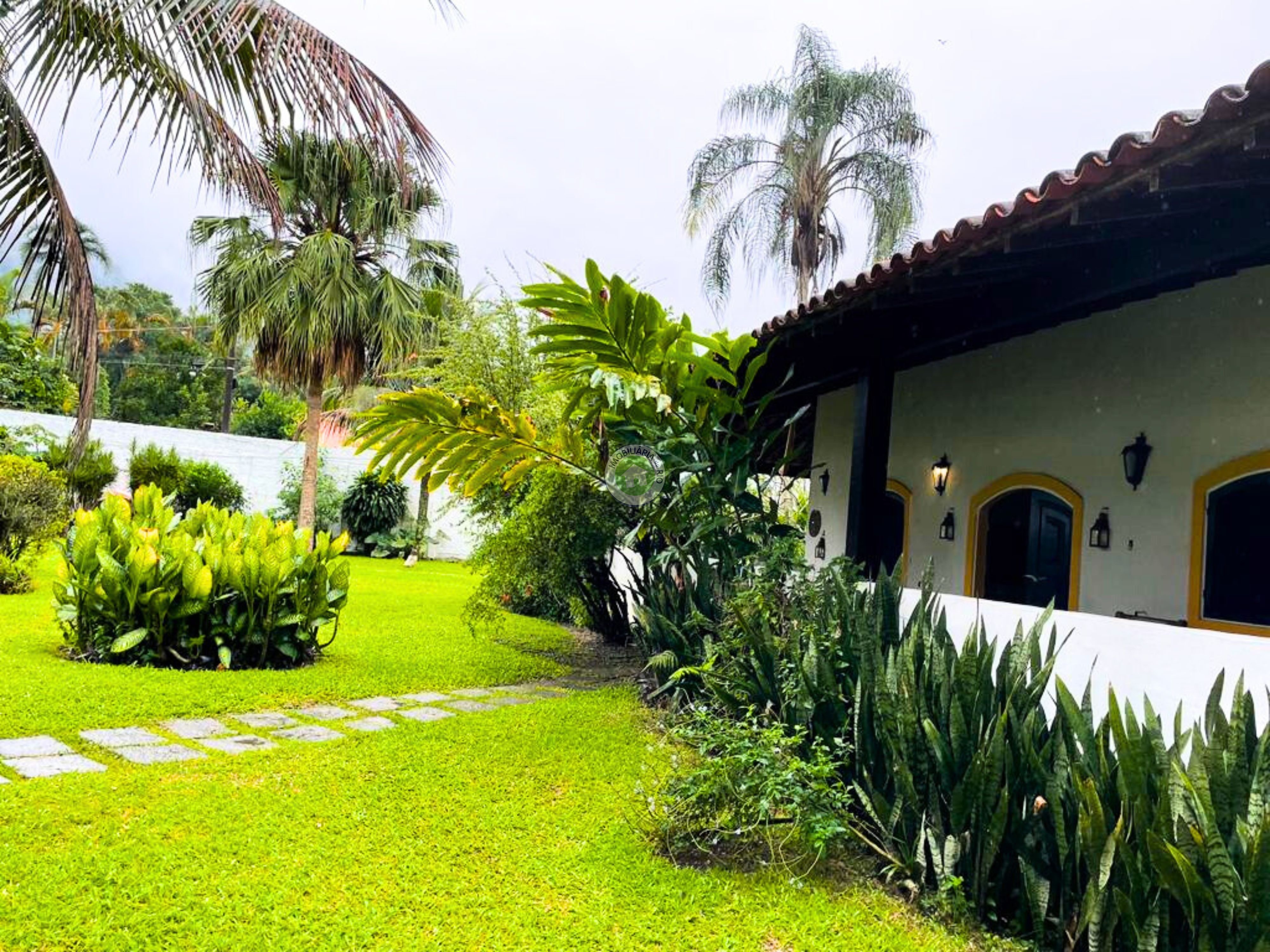 Casa de Condomínio à venda e aluguel com 4 quartos - Foto 2