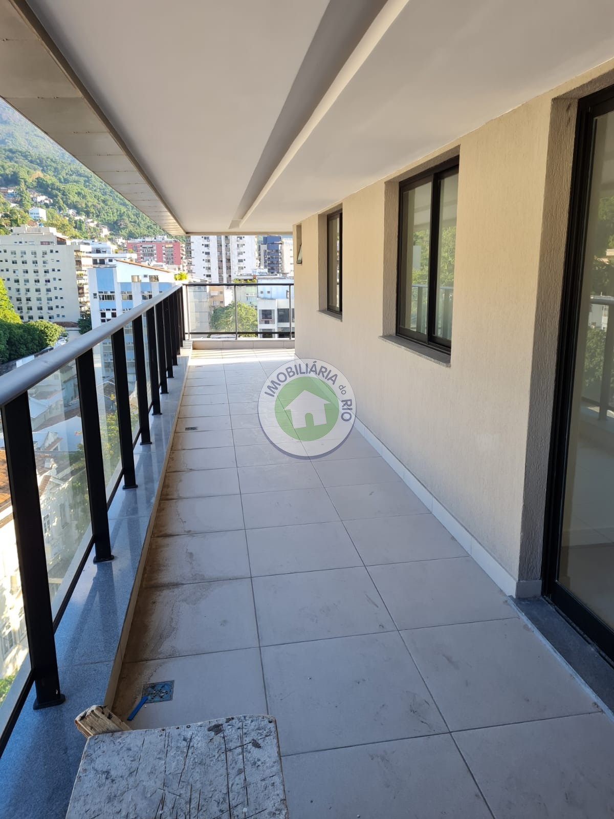 Apartamento à venda com 3 quartos, 106m² - Foto 1