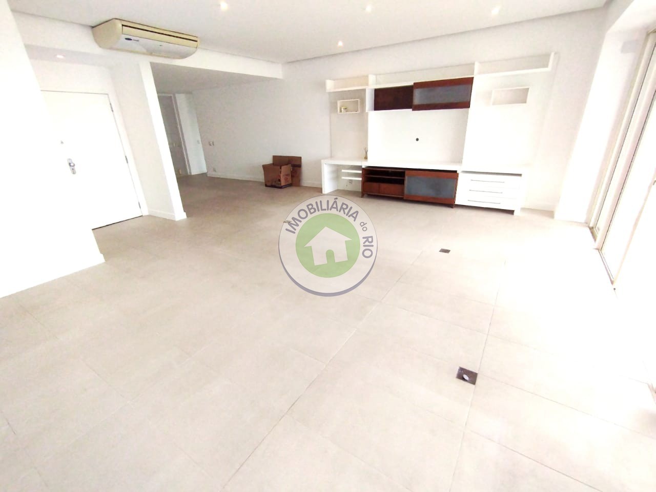 Apartamento à venda e aluguel com 4 quartos, 290m² - Foto 2