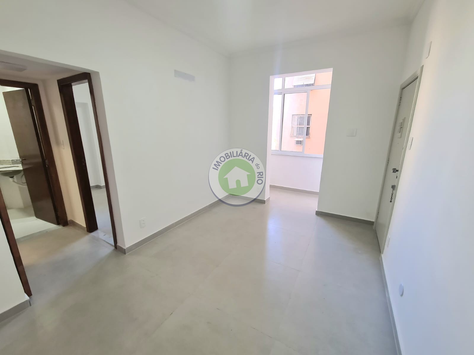 Apartamento à venda com 1 quarto, 40m² - Foto 3