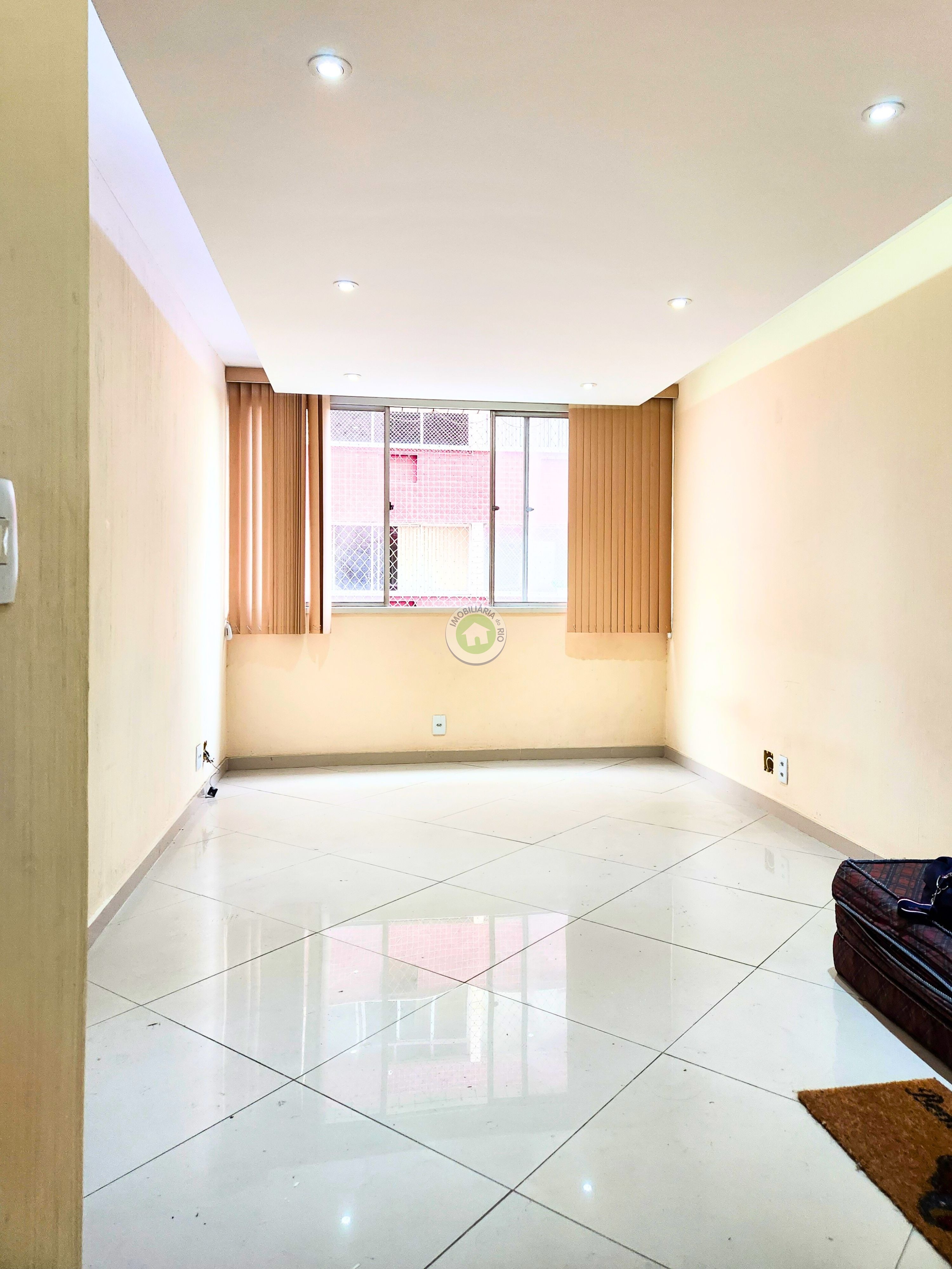 Apartamento à venda com 2 quartos, 57m² - Foto 3