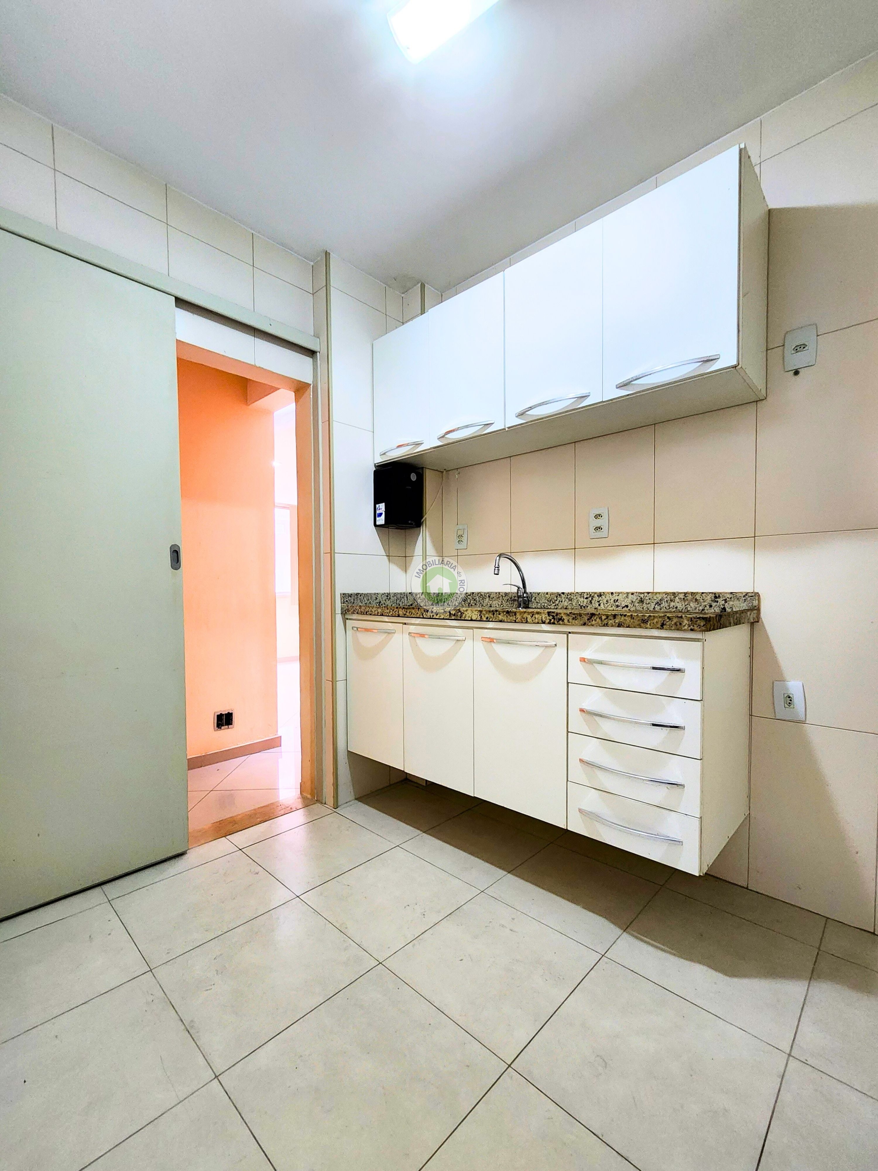 Apartamento à venda com 2 quartos, 57m² - Foto 13