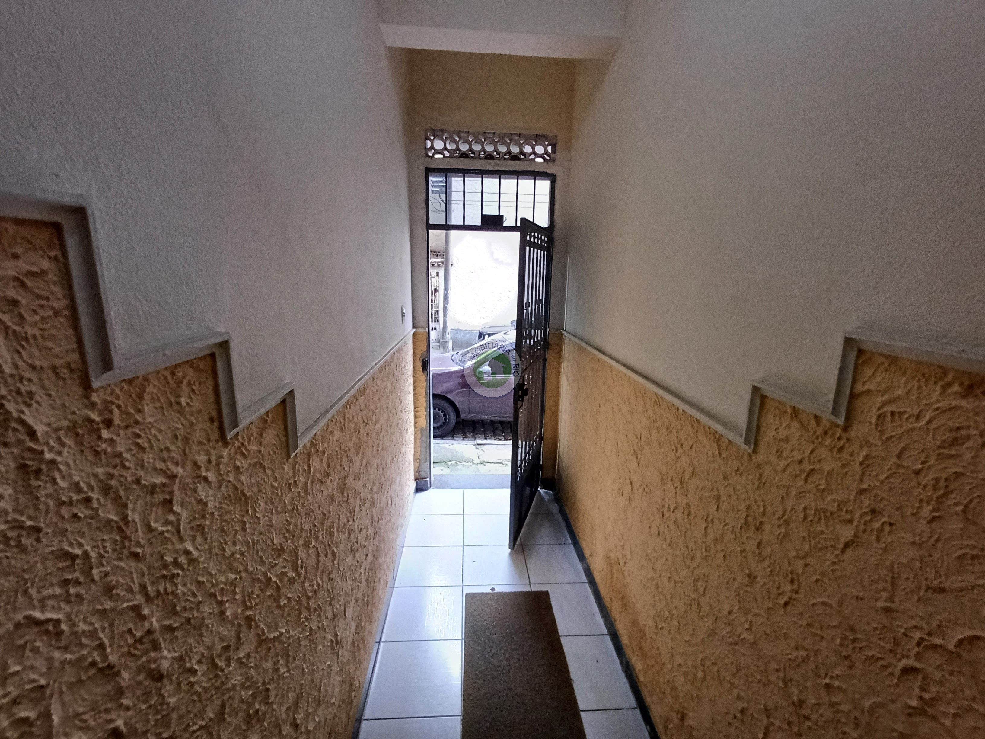 Apartamento à venda com 3 quartos, 96m² - Foto 2