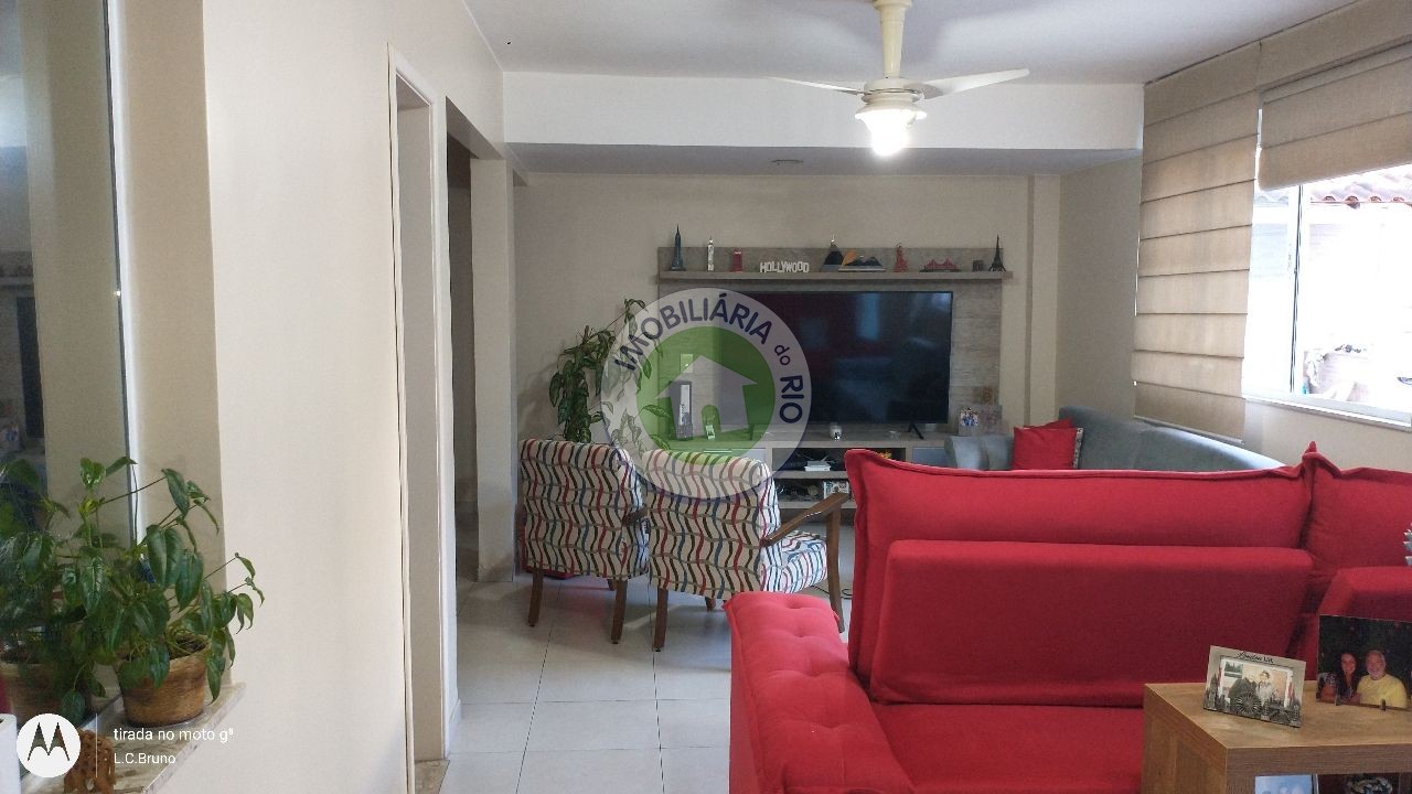 Casa de Condomínio à venda com 2 quartos, 170m² - Foto 1