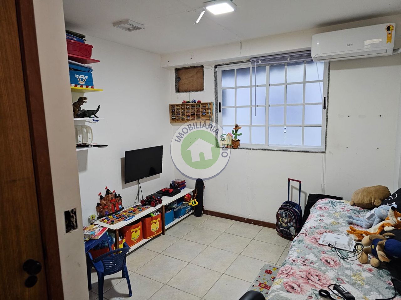 Casa à venda com 2 quartos, 140m² - Foto 3