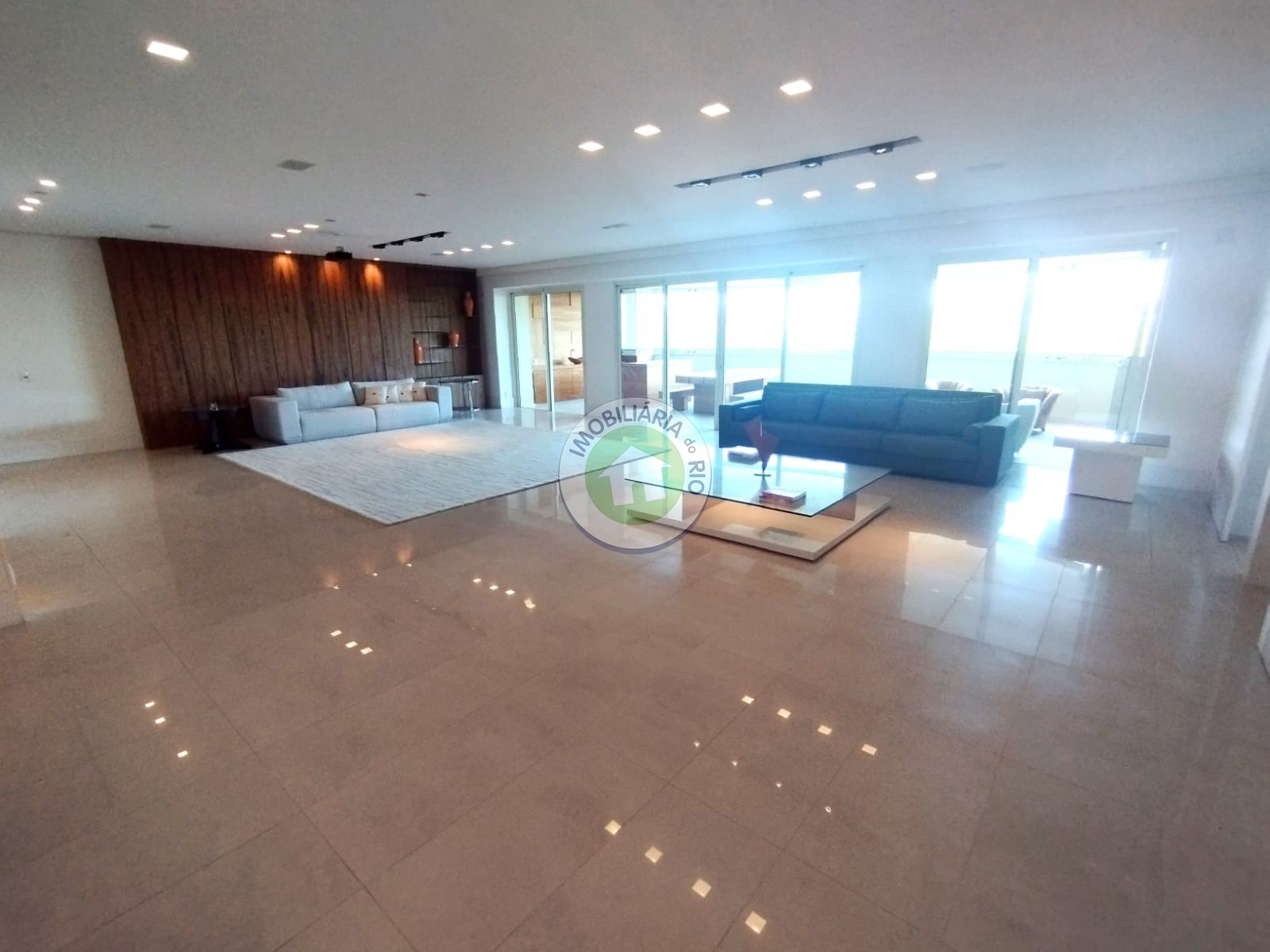 Apartamento à venda e aluguel com 4 quartos, 550m² - Foto 1