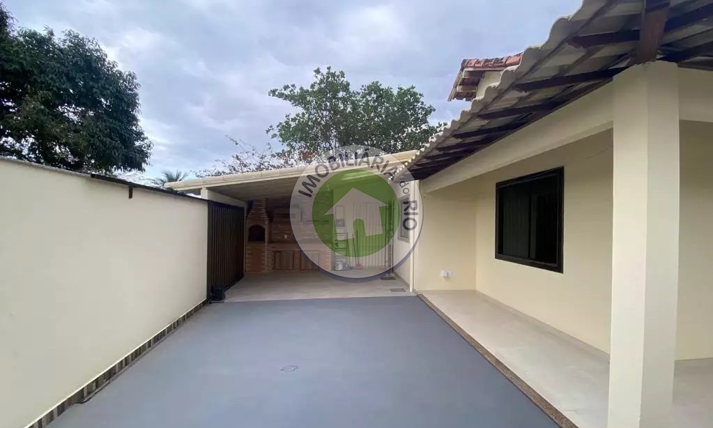 Casa à venda com 2 quartos, 250m² - Foto 2