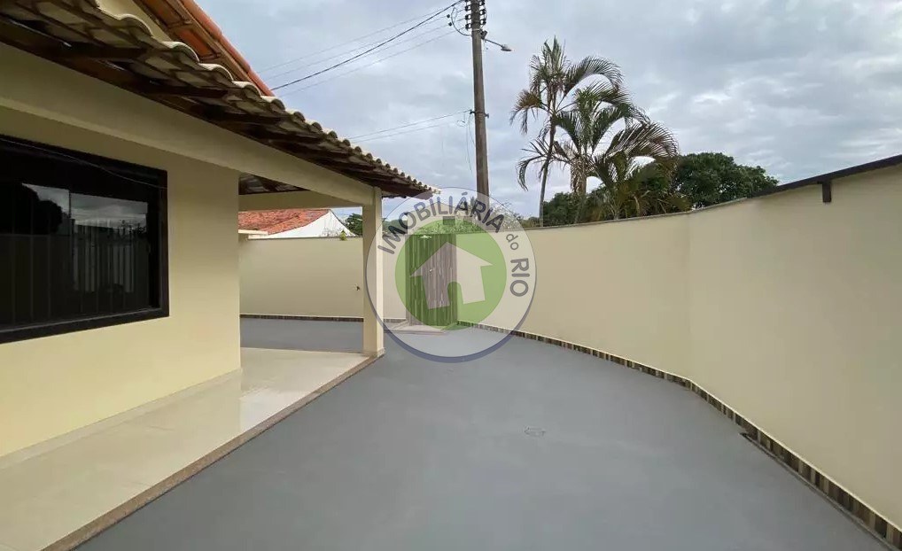 Casa à venda com 2 quartos, 250m² - Foto 1