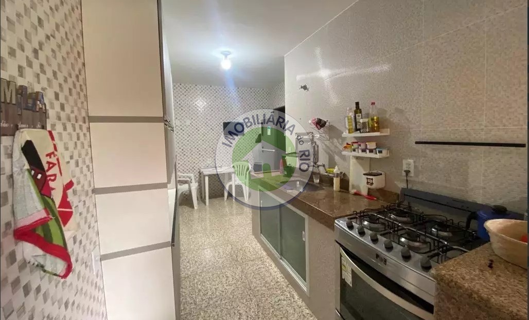 Casa à venda com 2 quartos, 250m² - Foto 12