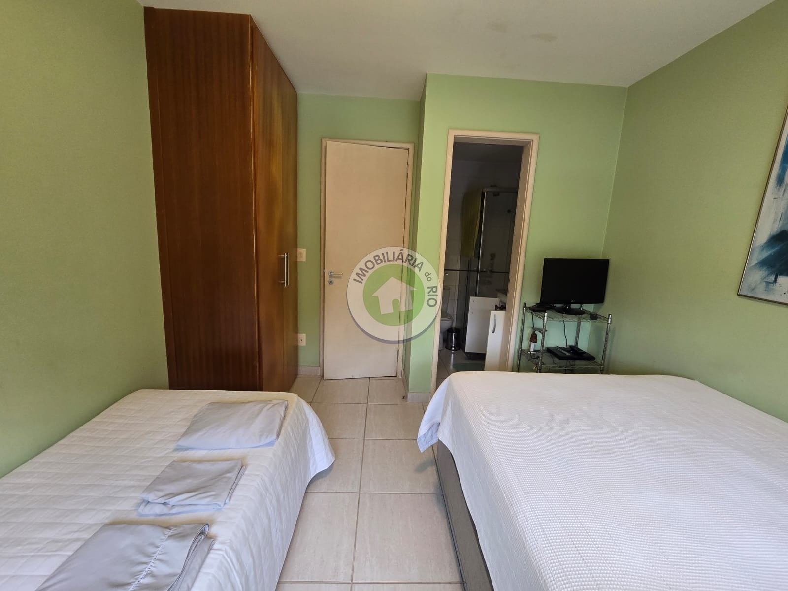 Apartamento à venda com 2 quartos, 63m² - Foto 2