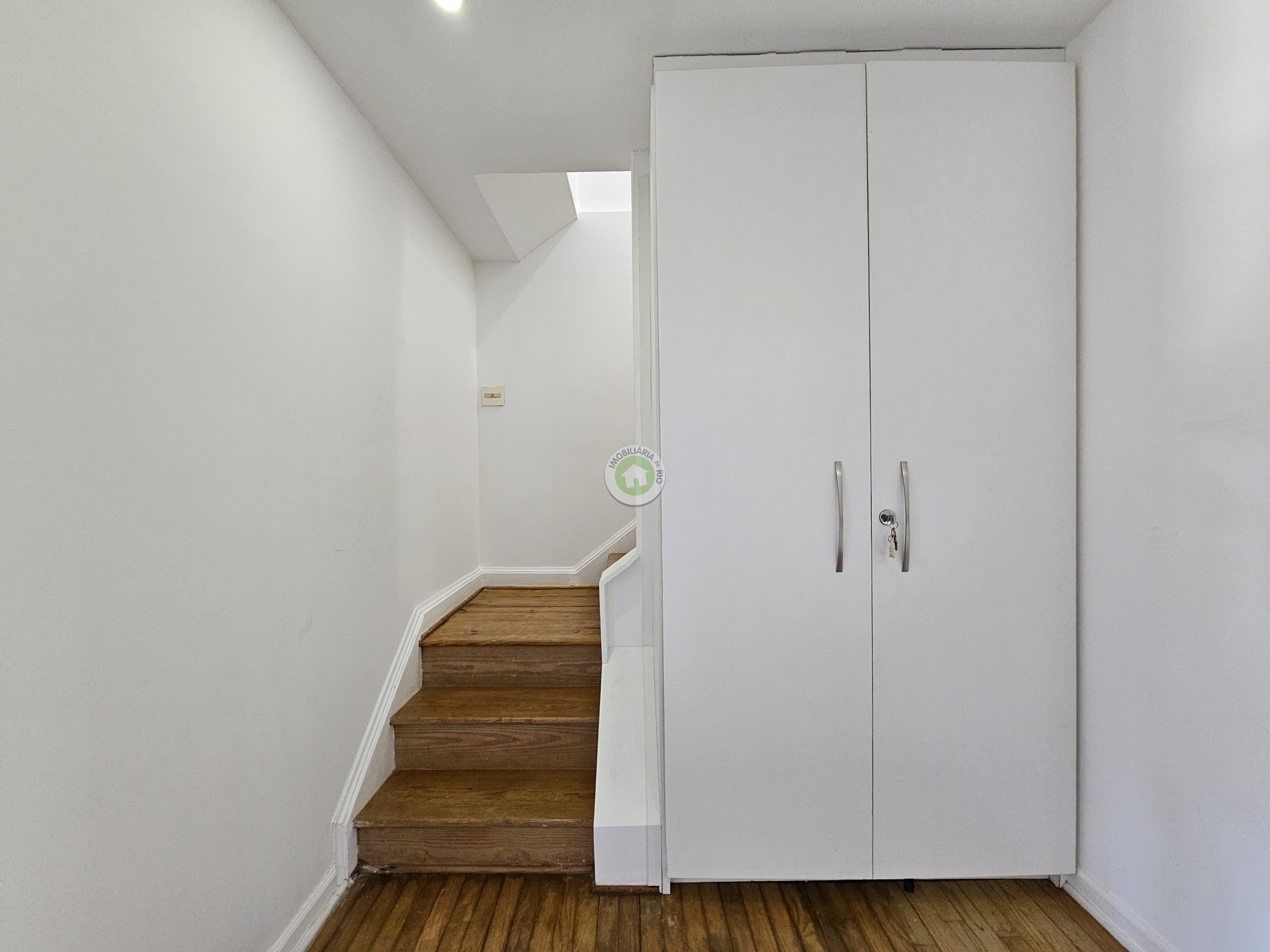 Casa à venda com 4 quartos, 180m² - Foto 21