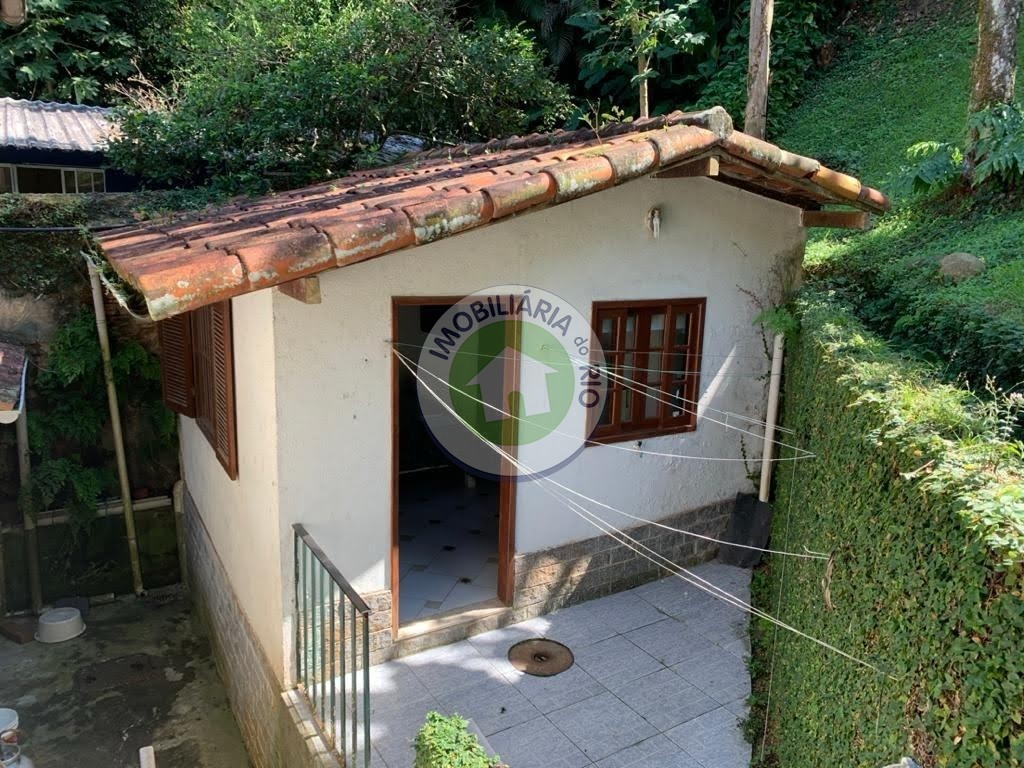 Casa à venda com 6 quartos, 317m² - Foto 22