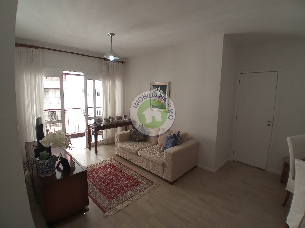 Apartamento à venda com 2 quartos, 83m² - Foto 1