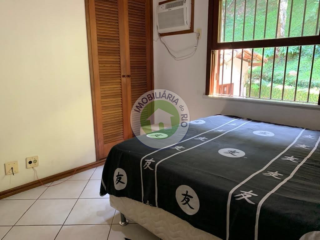 Casa à venda com 6 quartos, 317m² - Foto 6