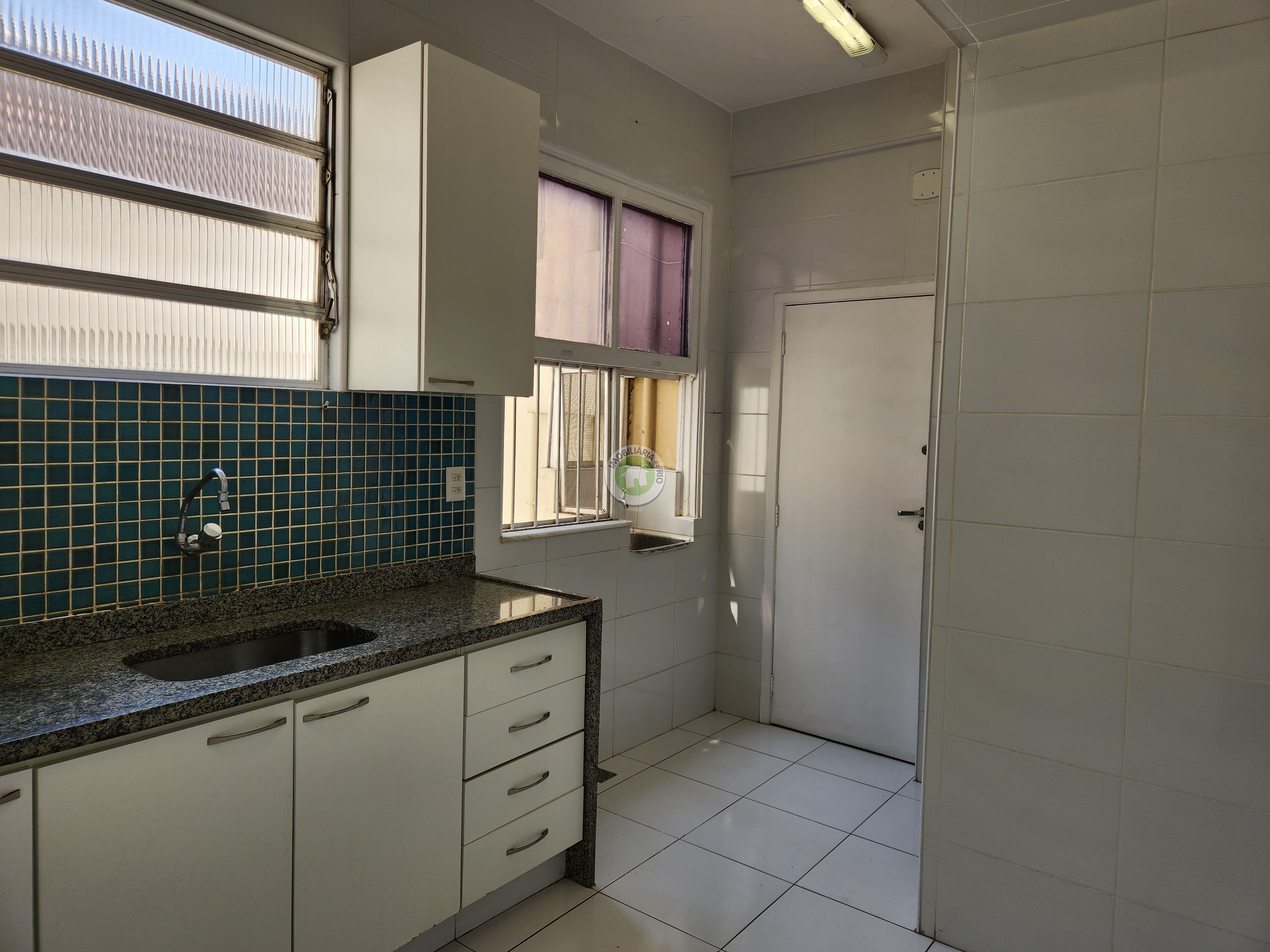 Apartamento à venda com 3 quartos, 110m² - Foto 19