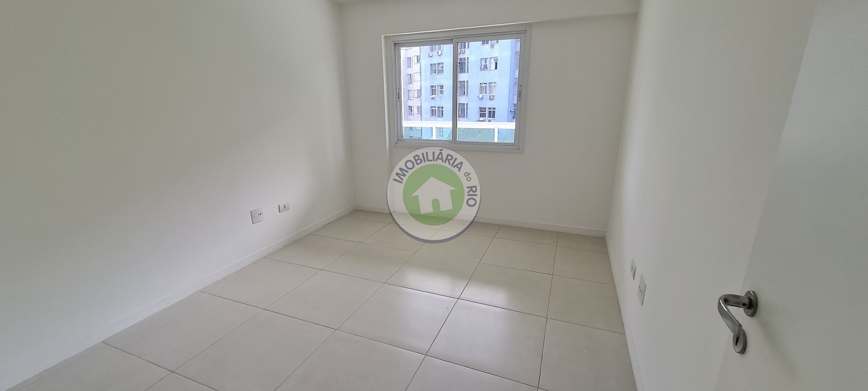 Apartamento à venda com 3 quartos, 97m² - Foto 9