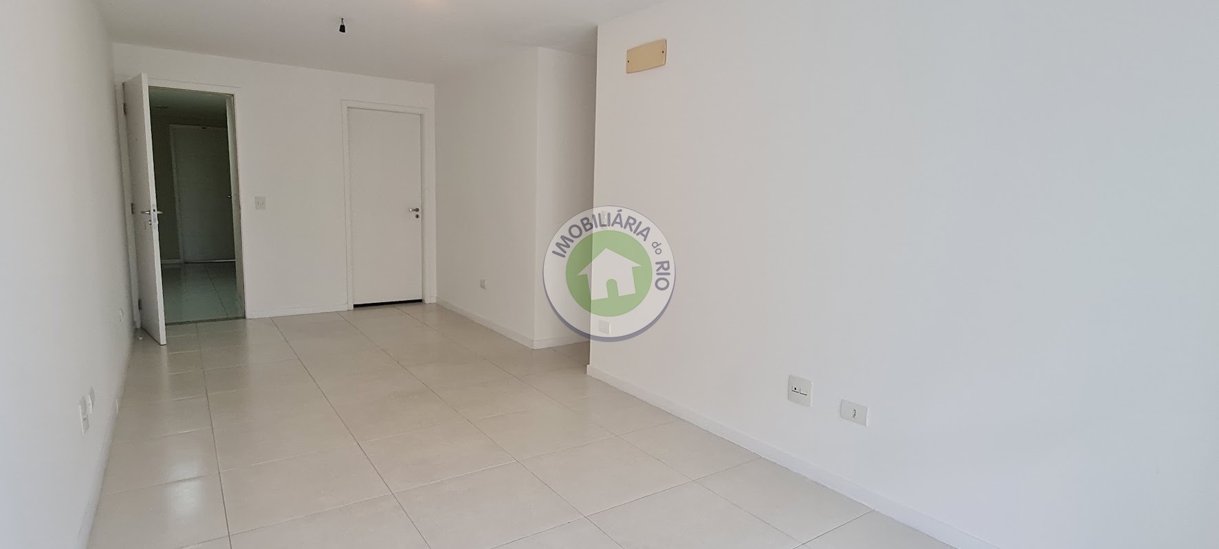 Apartamento à venda com 3 quartos, 94m² - Foto 2