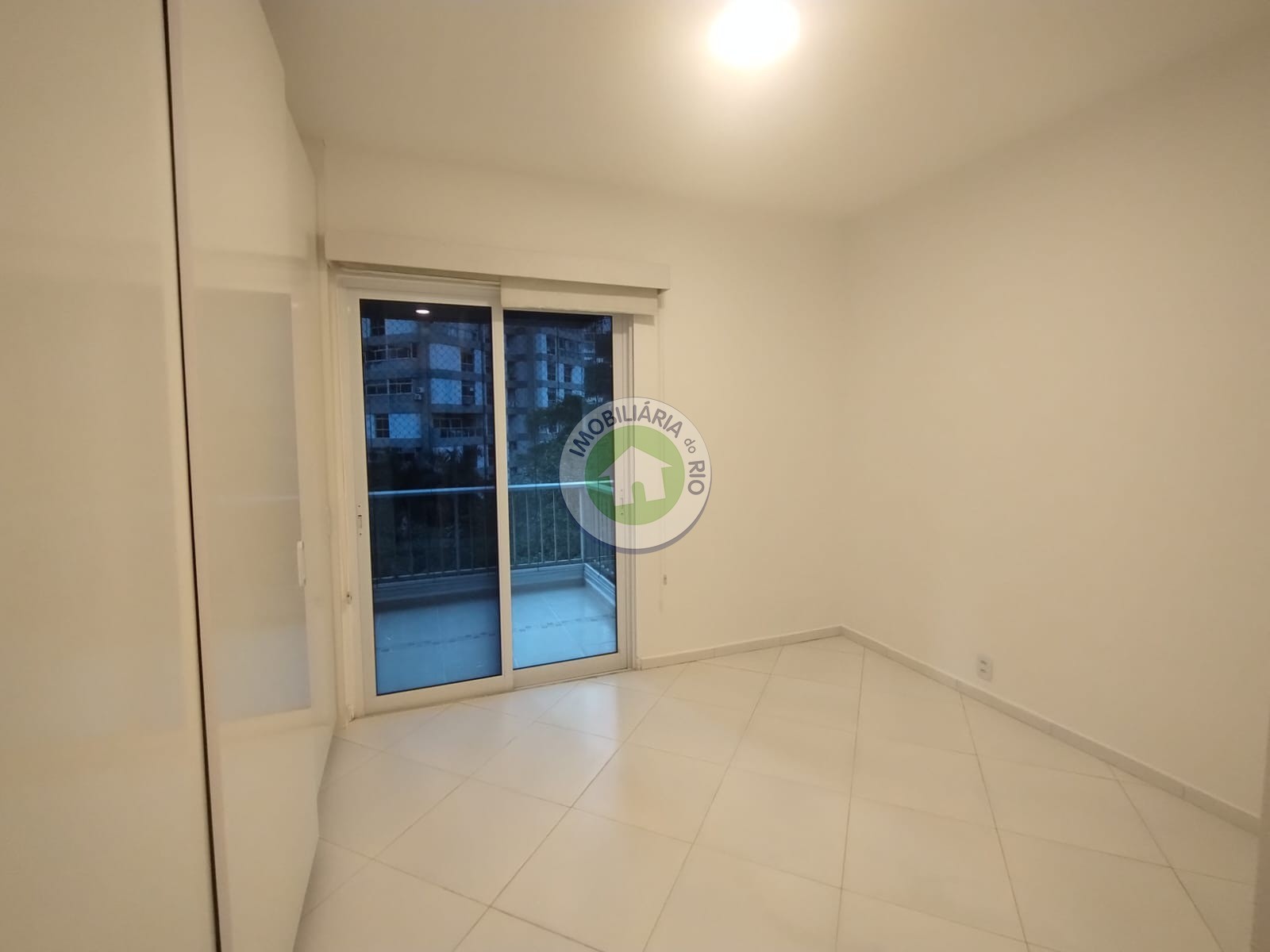 Apartamento à venda com 2 quartos, 86m² - Foto 25