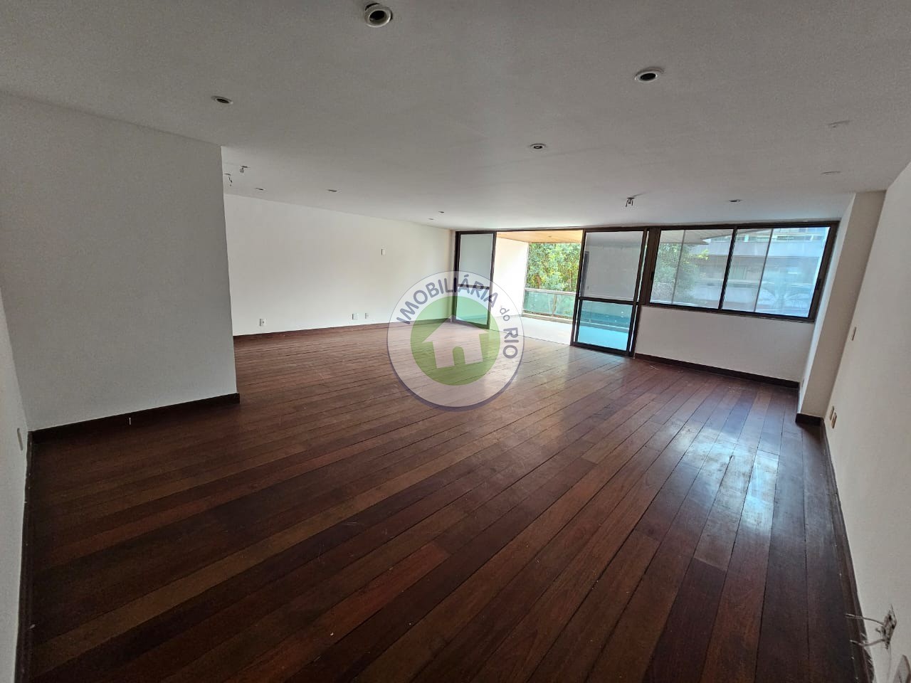 Apartamento à venda com 3 quartos, 147m² - Foto 5