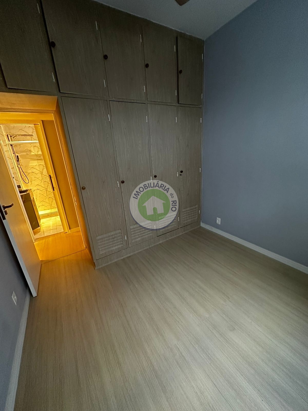 Apartamento à venda com 2 quartos, 70m² - Foto 8