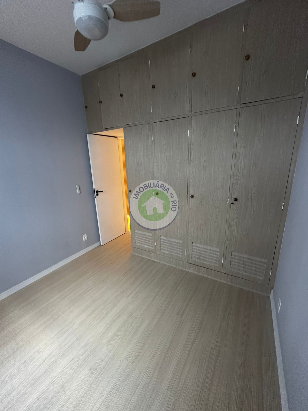 Apartamento à venda com 2 quartos, 70m² - Foto 7