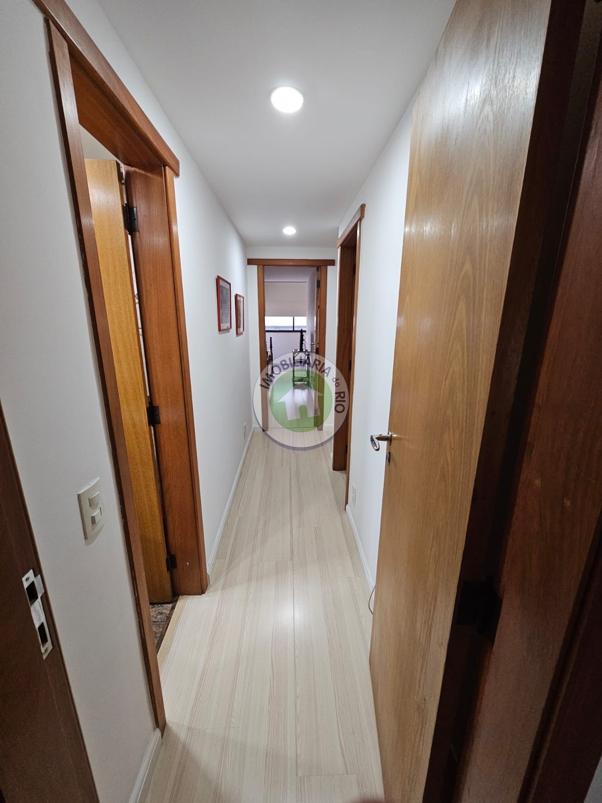 Apartamento à venda com 4 quartos, 222m² - Foto 11