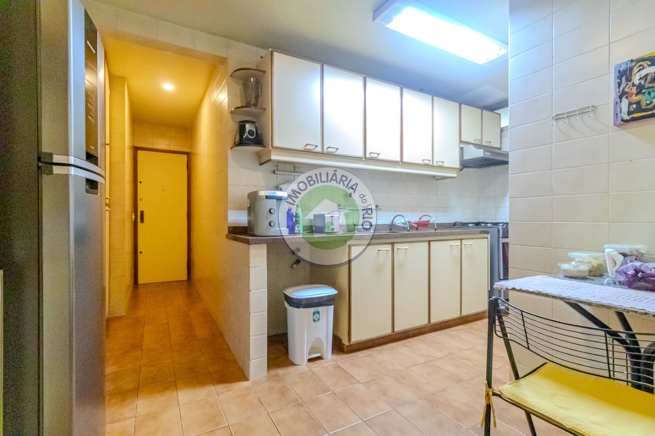 Apartamento à venda com 3 quartos, 137m² - Foto 8