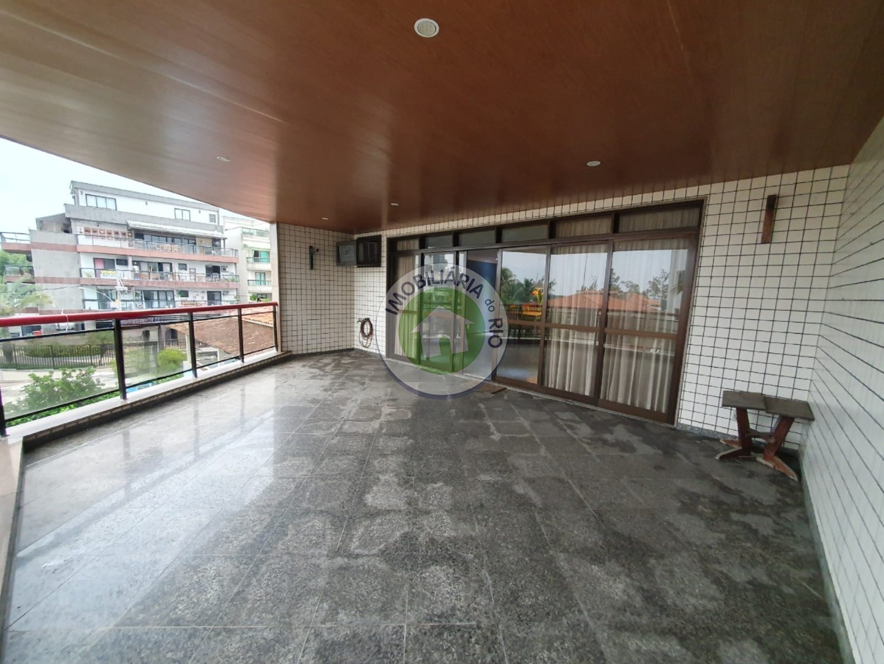 Apartamento à venda com 3 quartos, 176m² - Foto 2