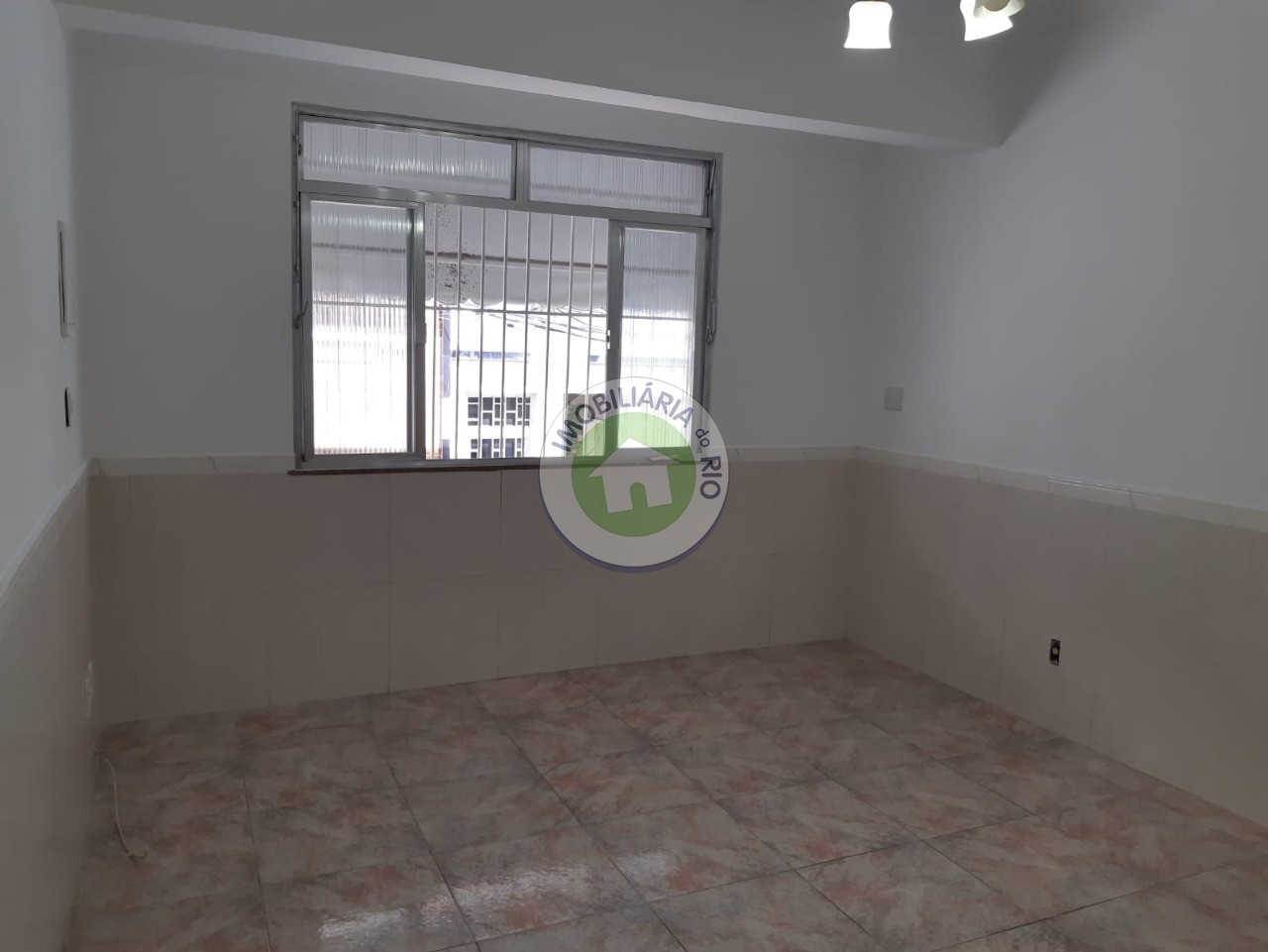 Casa de Condomínio à venda com 4 quartos, 196m² - Foto 3