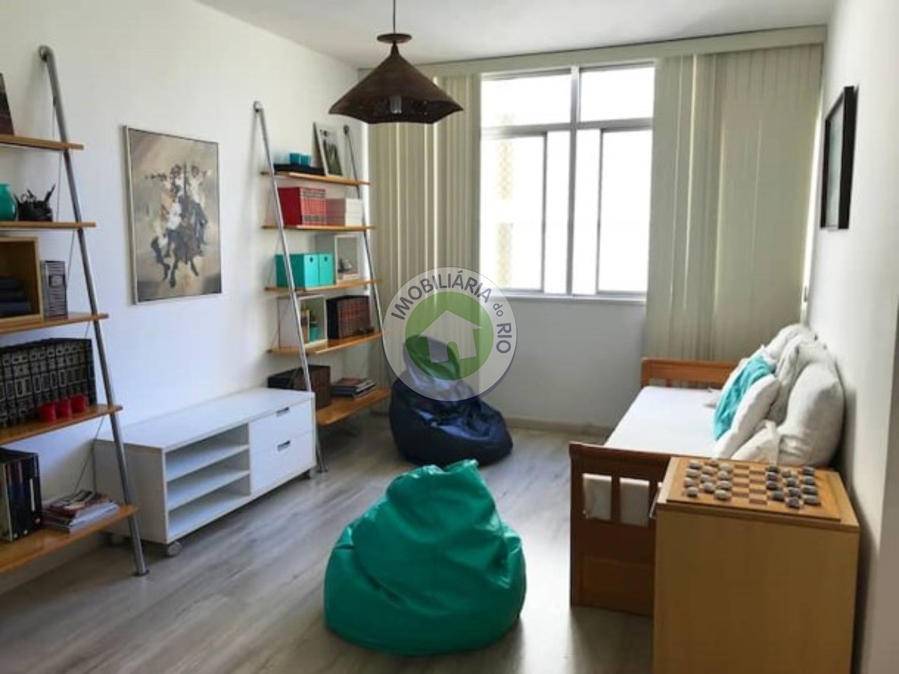 Apartamento à venda com 2 quartos, 65m² - Foto 2